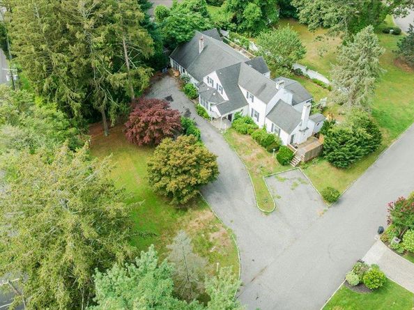 221 Huntington Bay Road, Halesite NY 11743