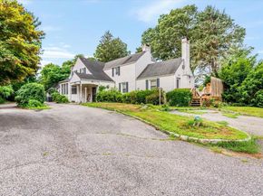 221 Huntington Bay Road, Halesite NY 11743