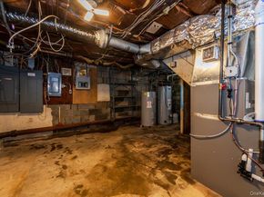 221 Huntington Bay Road, Halesite NY 11743