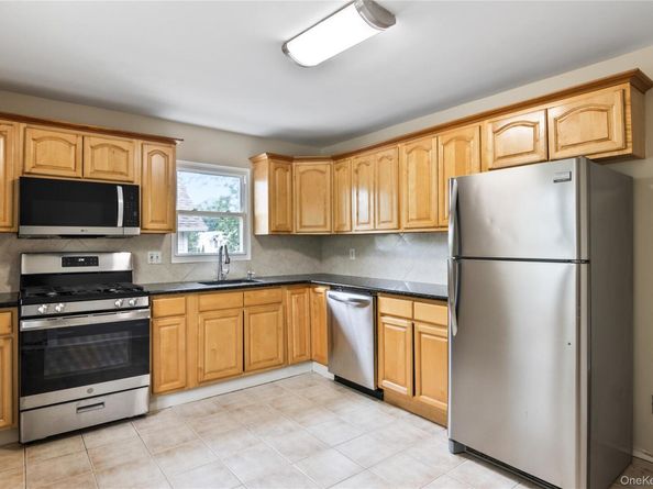 426 5th Street, East Northport NY 11731