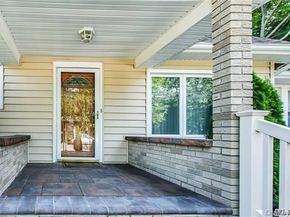 2 Twain Street, North Baldwin NY 11510