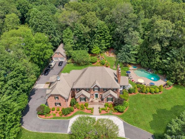 10 Hidden Oak Road, Armonk NY 10504