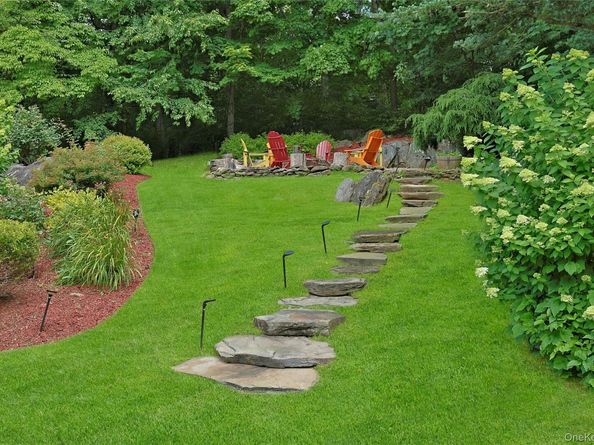 10 Hidden Oak Road, Armonk NY 10504