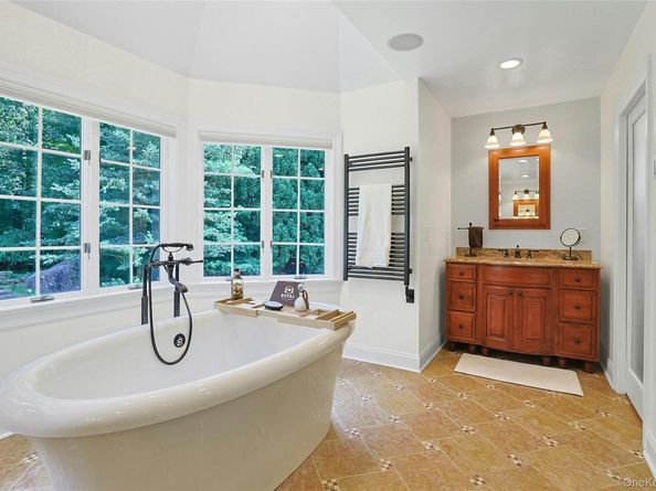 10 Hidden Oak Road, Armonk NY 10504