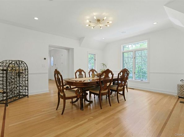 10 Hidden Oak Road, Armonk NY 10504