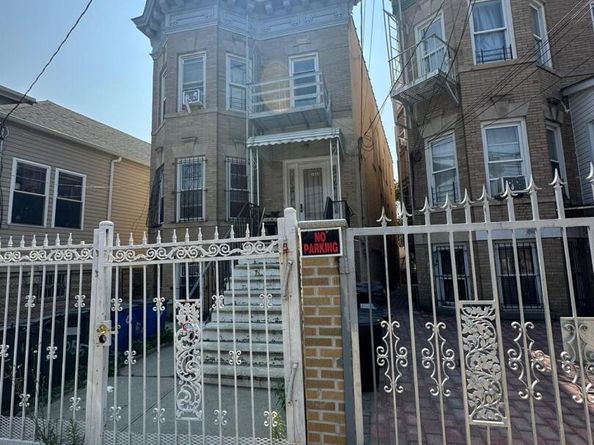 1055 Virginia Avenue, Bronx NY 10472
