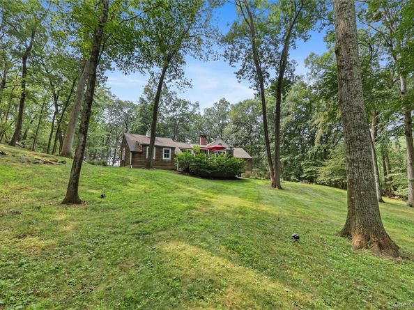 27 Deepwood Hill, Chappaqua NY 10514