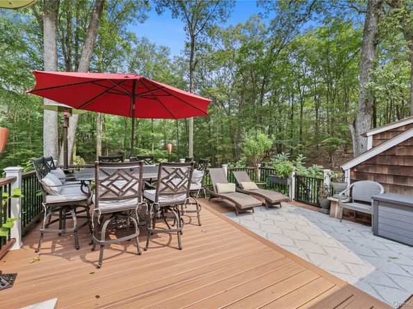 27 Deepwood Hill, Chappaqua NY 10514