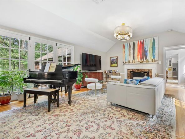 27 Deepwood Hill, Chappaqua NY 10514