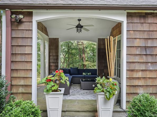 27 Deepwood Hill, Chappaqua NY 10514