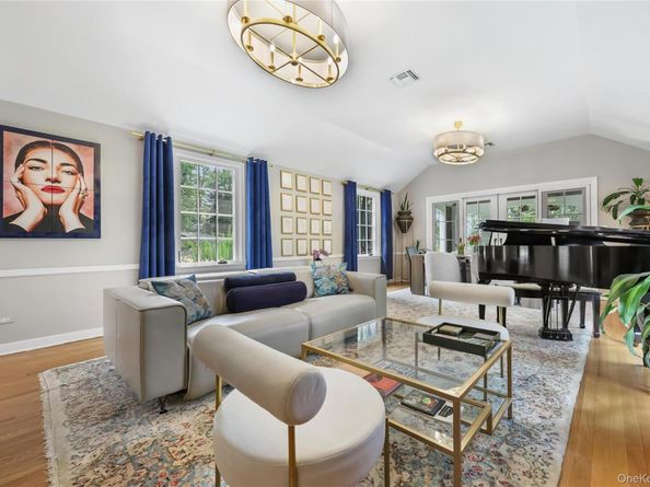 27 Deepwood Hill, Chappaqua NY 10514