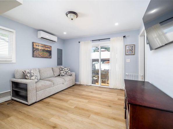 44 Tyler Street, Freeport NY 11520