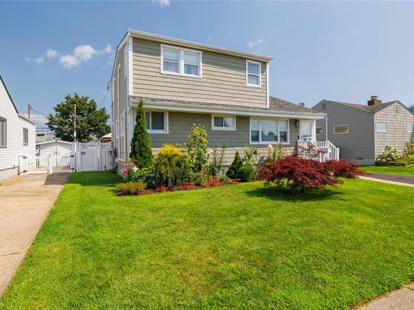 44 Tyler Street, Freeport NY 11520