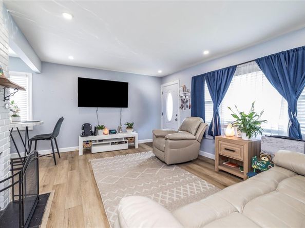 44 Tyler Street, Freeport NY 11520