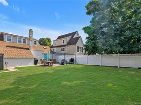 9 Hamilton Avenue, Island Park NY 11558