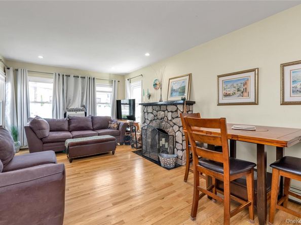 9 Hamilton Avenue, Island Park NY 11558