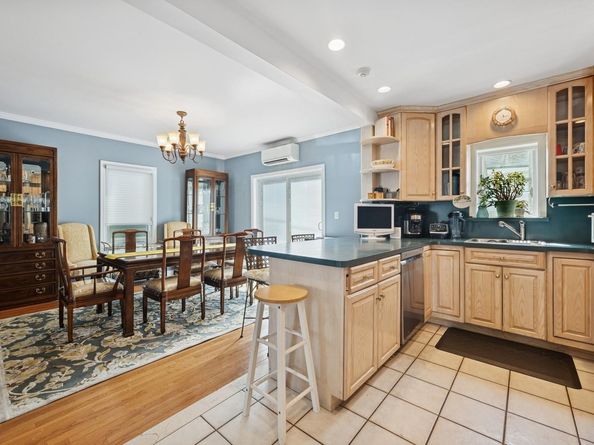 7 Vinton Street, Long Beach NY 11561