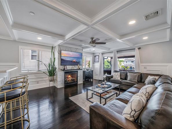 60 W 2nd Street, Freeport NY 11520