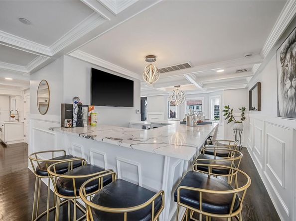60 W 2nd Street, Freeport NY 11520