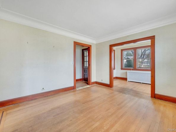 22 Oak Street, Hicksville NY 11801