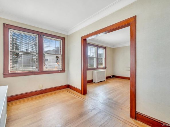 22 Oak Street, Hicksville NY 11801