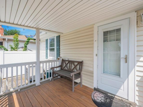 22 Oak Street, Hicksville NY 11801