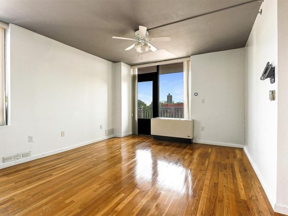 116-24 Grosvenor Lane 8D, Kew Gardens NY 11415