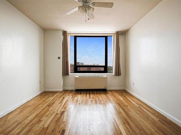 116-24 Grosvenor Lane 8D, Kew Gardens NY 11415
