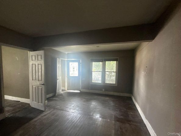 578 Seaman Avenue, Baldwin NY 11510