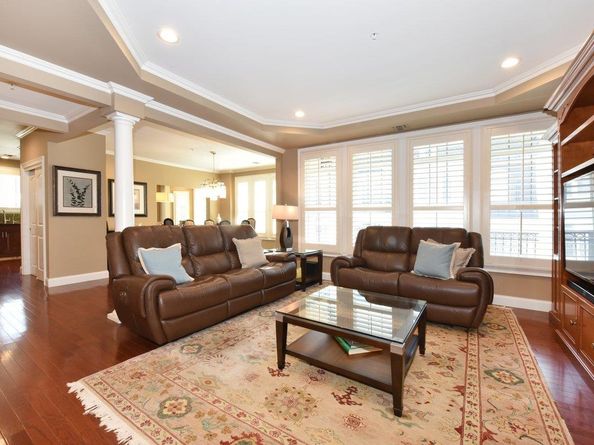 415 Pacing Way, Westbury NY 11590
