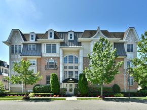 415 Pacing Way, Westbury NY 11590