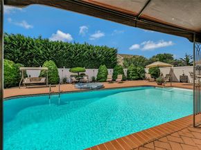 532 Alwick Avenue, West Islip NY 11795
