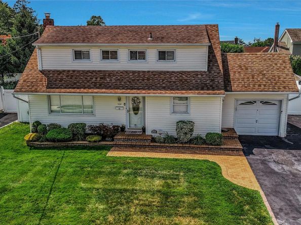 532 Alwick Avenue, West Islip NY 11795