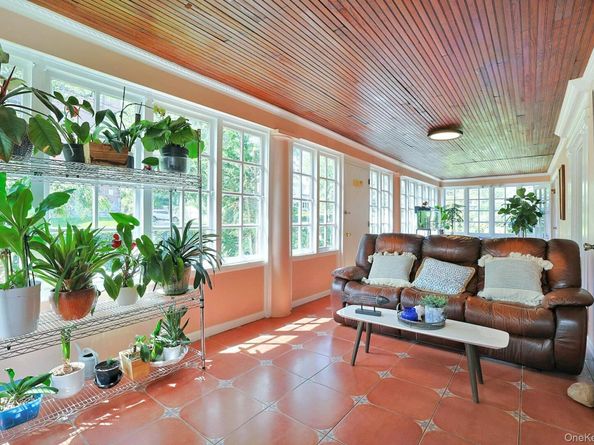 15 Heminway Avenue, New Rochelle NY 10801