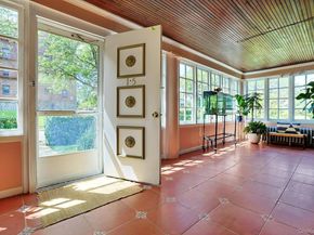 15 Heminway Avenue, New Rochelle NY 10801