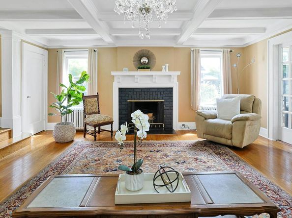 15 Heminway Avenue, New Rochelle NY 10801
