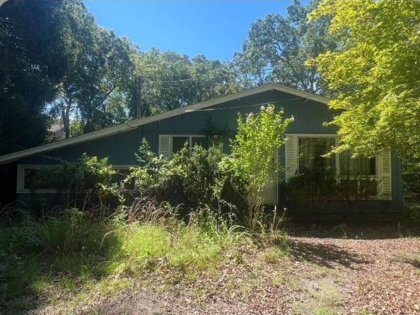 51 Shore Road, Hampton Bays NY 11946