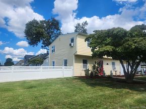 3 Brook Lane, Levittown NY 11756