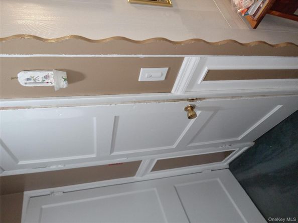 3 Brook Lane, Levittown NY 11756