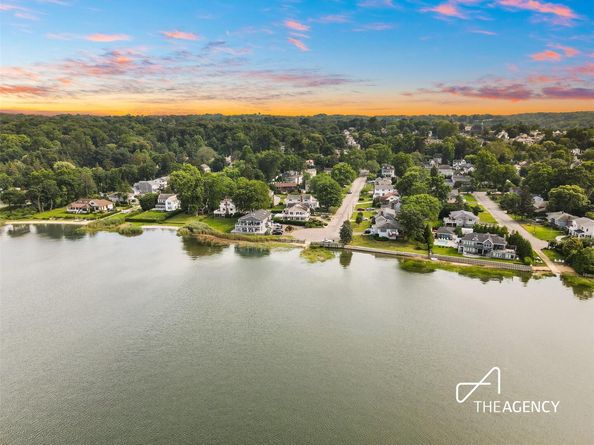 50 Ships Point Lane, Oyster Bay NY 11771