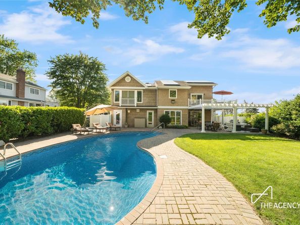 50 Ships Point Lane, Oyster Bay NY 11771