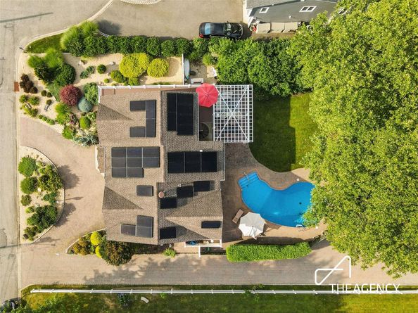 50 Ships Point Lane, Oyster Bay NY 11771