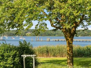 50 Ships Point Lane, Oyster Bay NY 11771