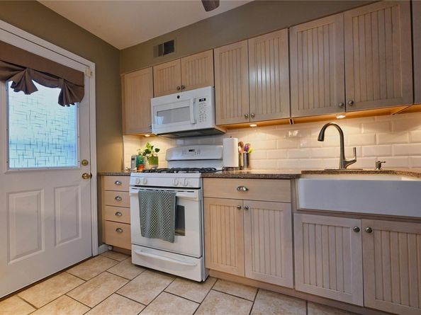 281 Wheeler Avenue 7, Valley Stream NY 11580