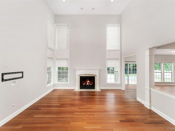 48 Avolet Court, Mount Sinai NY 11766