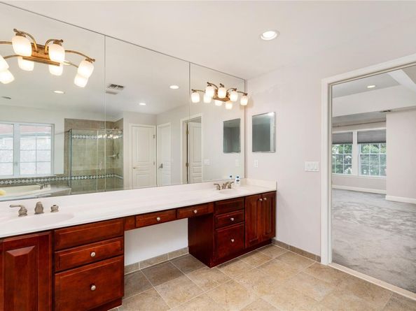 48 Avolet Court, Mount Sinai NY 11766