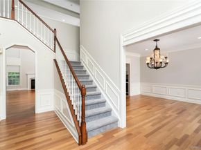 48 Avolet Court, Mount Sinai NY 11766