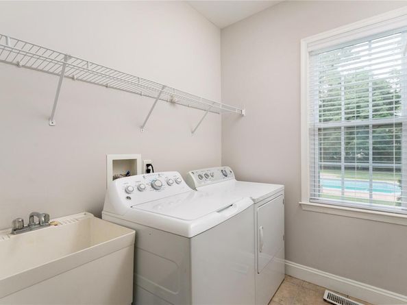 48 Avolet Court, Mount Sinai NY 11766