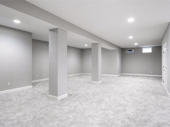 48 Avolet Court, Mount Sinai NY 11766
