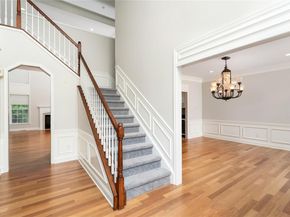 48 Avolet Court, Mount Sinai NY 11766